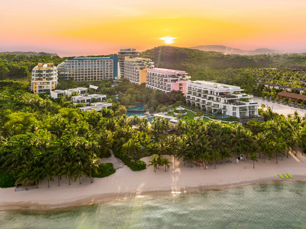 Premier Residences Phu Quoc Emerald Bay - Hero Image - Ringkasan Resor
