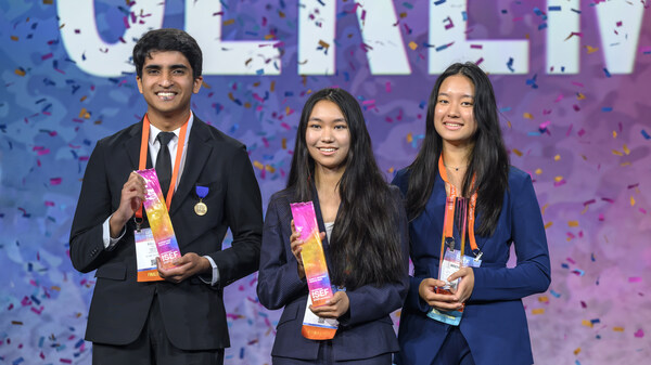 Selamat kepada Krish Pai, Grace Sun dan Michelle Wei - pemenang teratas di Regeneron International Science and Engineering Fair 2024 di Los Angeles, California